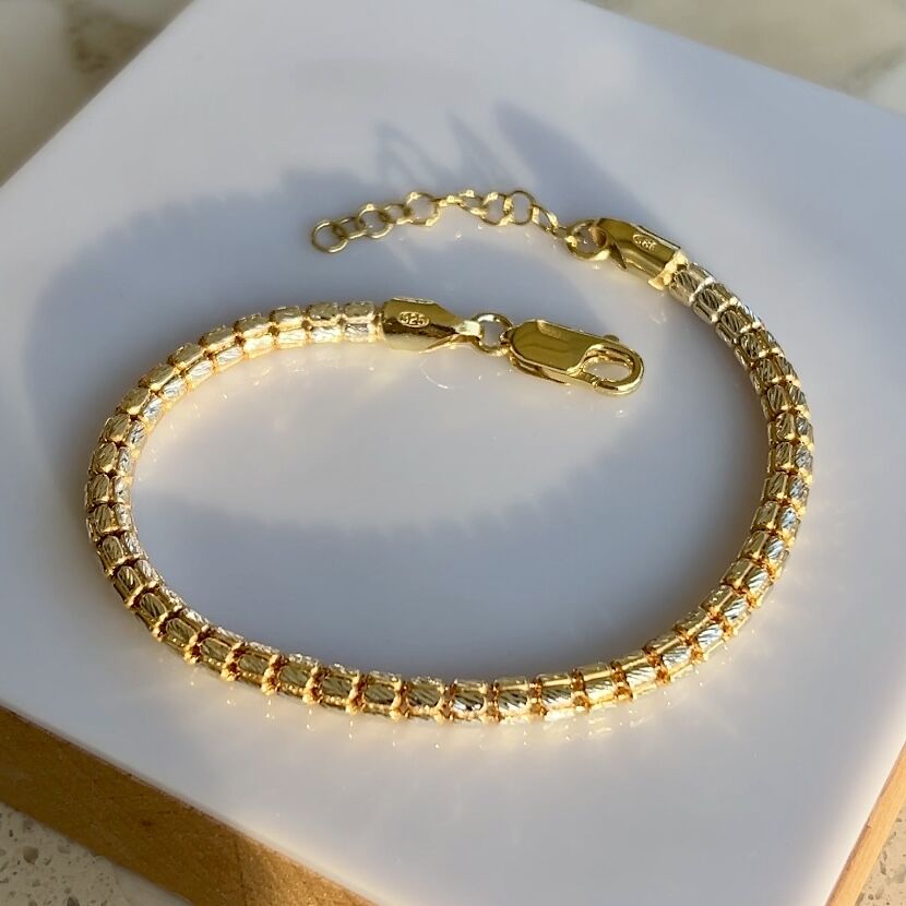 925 Ayar Gümüş Altın Kaplamalı Desenli Silindir Bileklik