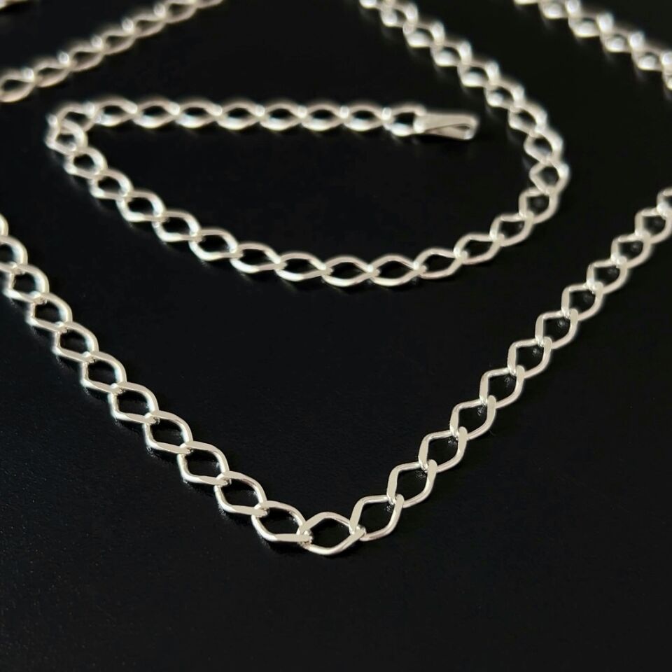 925 Ayar Gümüş Baklava Model Zincir Kolye