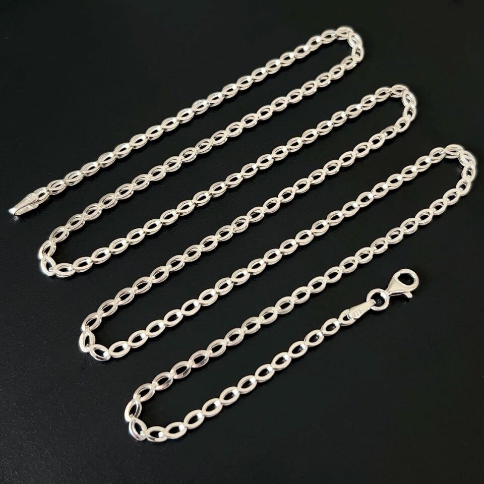925 Ayar Gümüş Oval Halkalı Zincir Kolye