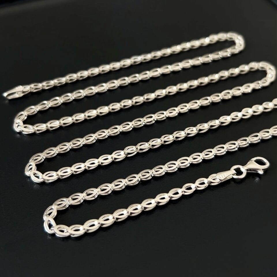 925 Ayar Gümüş Oval Halkalı Zincir Kolye