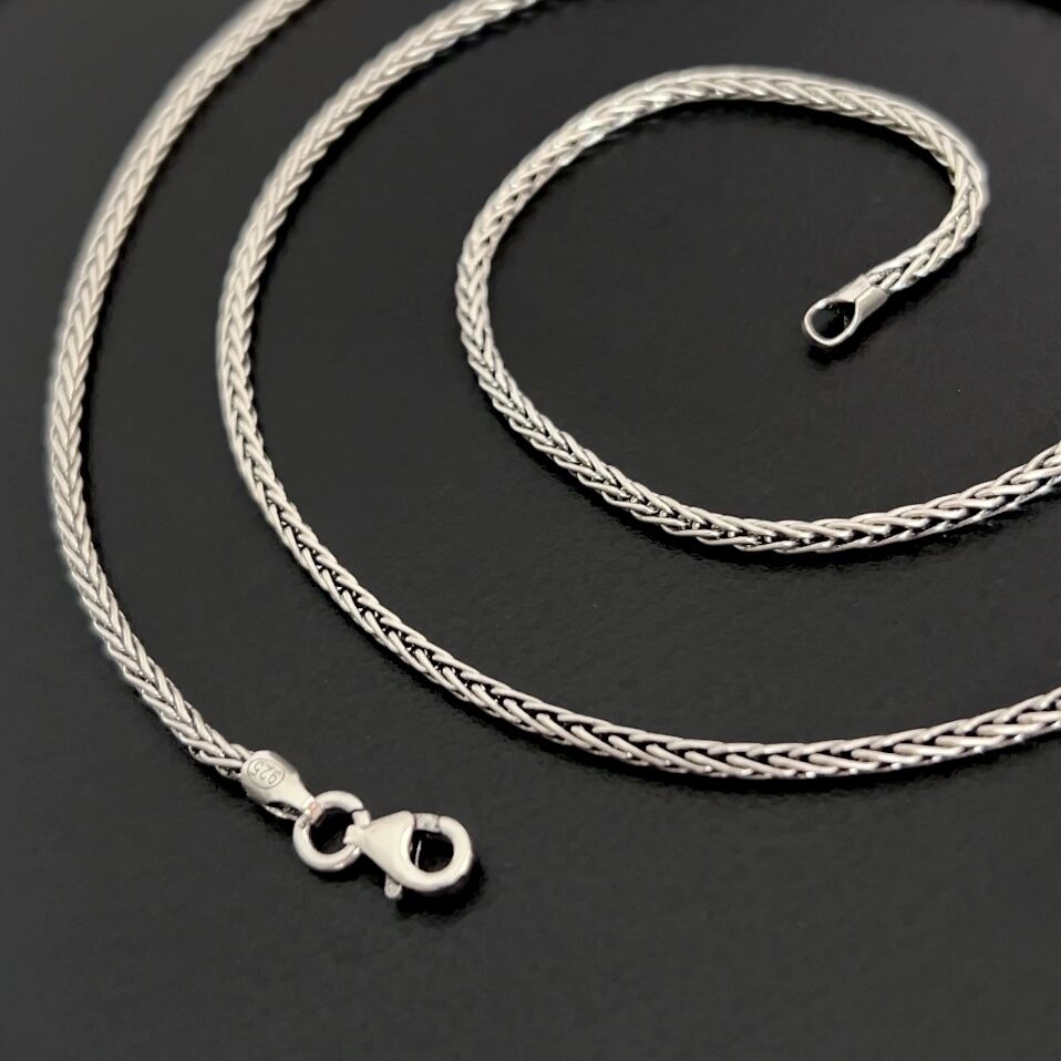 925 Ayar Gümüş Sık Dokulu Örgü Zincir Kolye